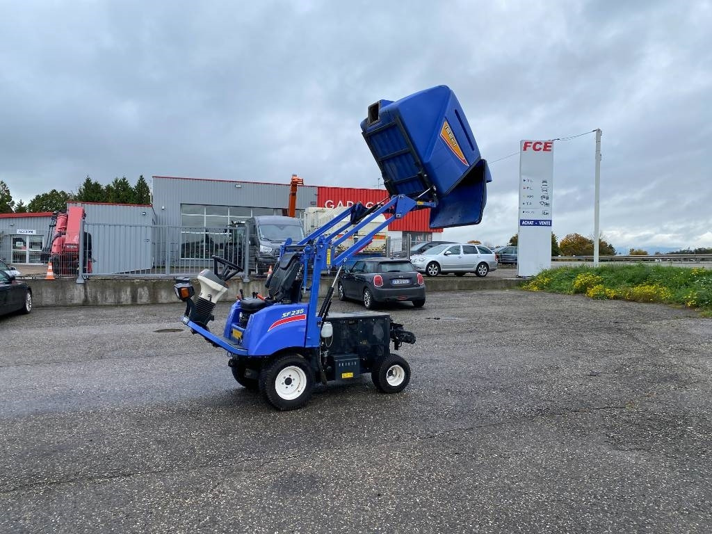 Iseki SF 235F 1er Main endommagée - 정원 모어 : 사진 3 Iseki SF 235F 1er Main endommagée - 정원 모어 : 사진 3