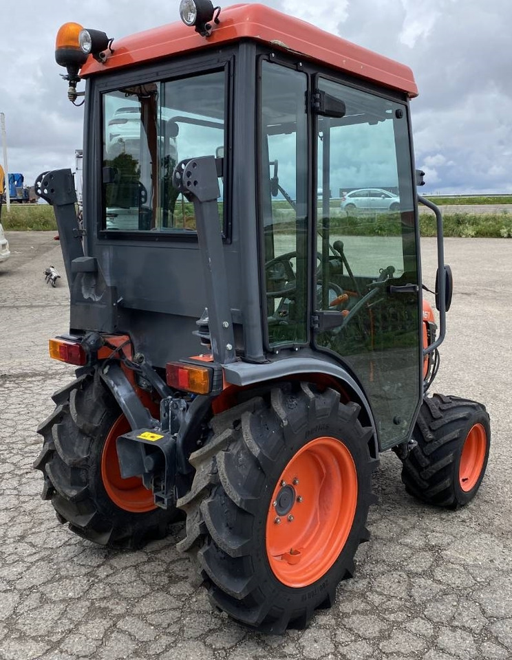 Kubota B 1161 DT Boite de vitesses mécanique - 장궤형 트랙터 : 사진 4 Kubota B 1161 DT Boite de vitesses mécanique - 장궤형 트랙터 : 사진 4