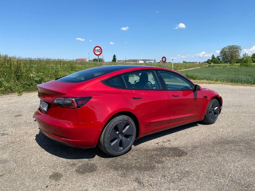 Tesla MODEL 3 5YJ3 - Rwd Carte Grise Française endommagé - 차량 : 사진 4 Tesla MODEL 3 5YJ3 - Rwd Carte Grise Française endommagé - 차량 : 사진 4