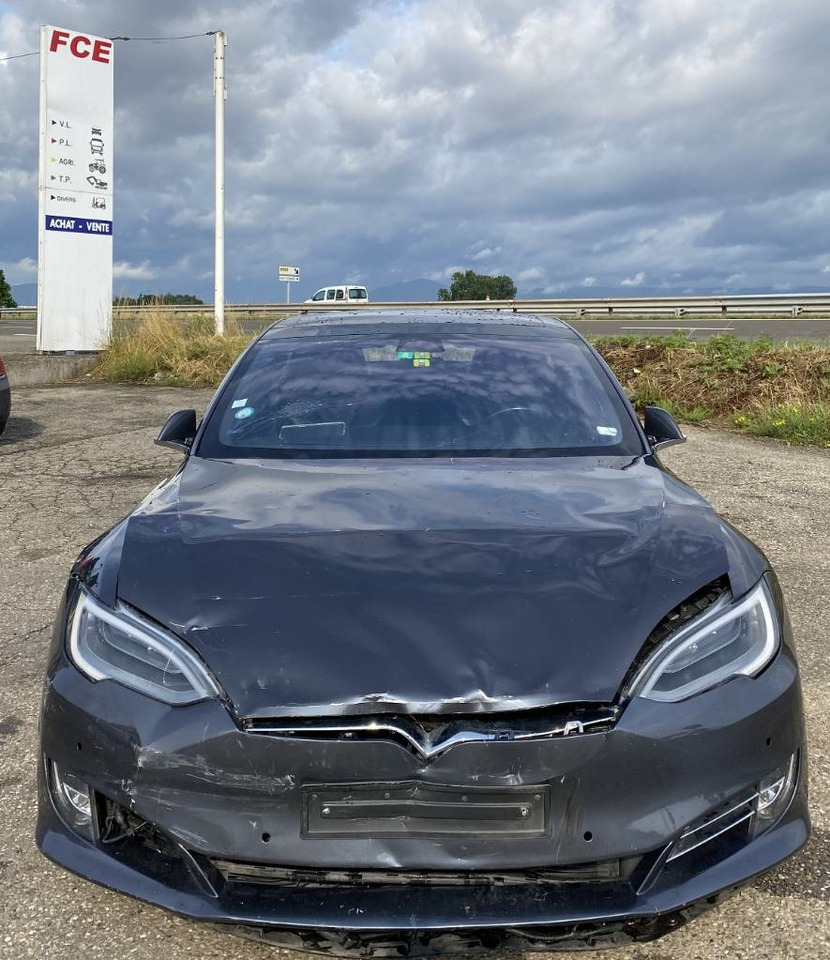 Tesla MODEL S 100D Carte Grise Française endommagée - 차량 : 사진 2 Tesla MODEL S 100D Carte Grise Française endommagée - 차량 : 사진 2
