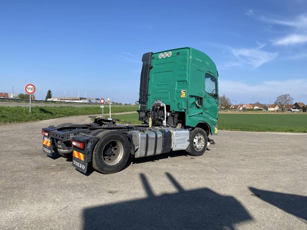 Volvo FH 500 I-save GLOBETROTTER 1er Main endommagé - 트랙터 유닛 : 사진 4 Volvo FH 500 I-save GLOBETROTTER 1er Main endommagé - 트랙터 유닛 : 사진 4