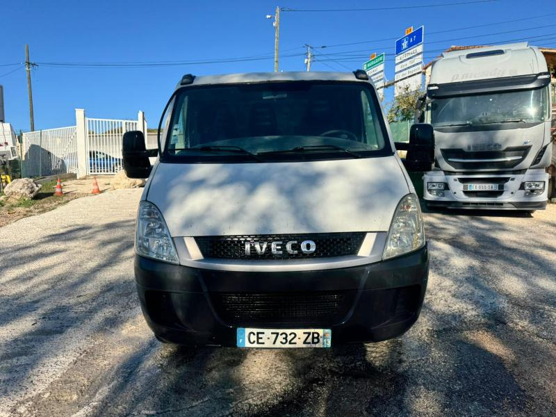 Iveco Daily 35C12 - 덤프 밴 : 사진 2 Iveco Daily 35C12 - 덤프 밴 : 사진 2