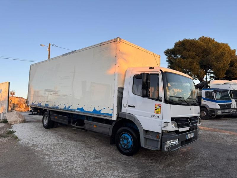 Mercedes Atego 1218 - 박스 트럭 : 사진 1 Mercedes Atego 1218 - 박스 트럭 : 사진 1