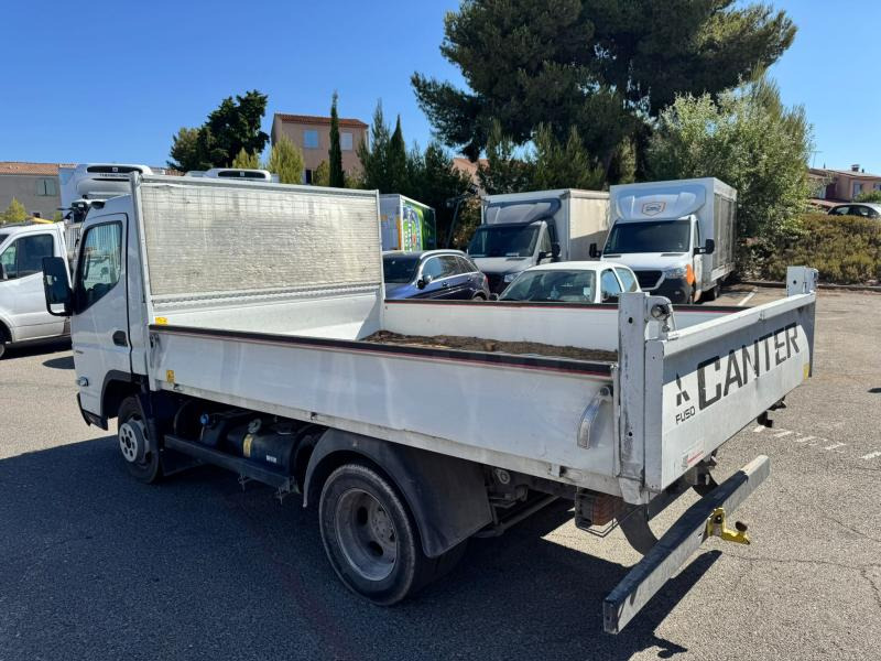 Mitsubishi Fuso Canter 3C15 - 덤프 밴 : 사진 4 Mitsubishi Fuso Canter 3C15 - 덤프 밴 : 사진 4