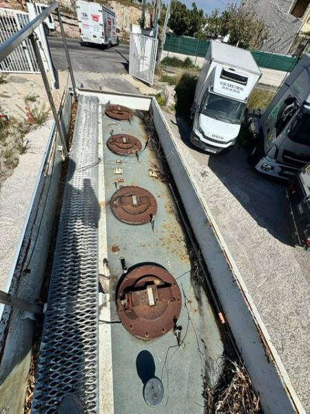 Renault MIDLUM 210 CITERNE MERCERON 11000 L 4 COMPARTIMENTS - 유조트럭 : 사진 4 Renault MIDLUM 210 CITERNE MERCERON 11000 L 4 COMPARTIMENTS - 유조트럭 : 사진 4