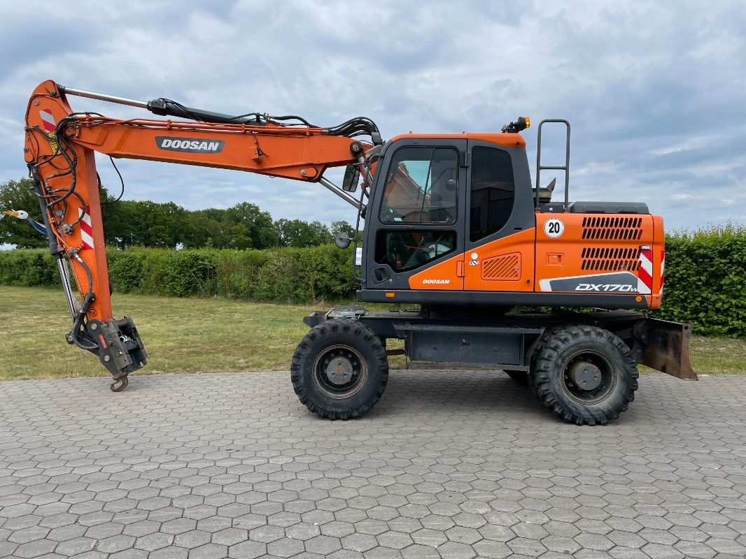 Doosan DX170W-5 - 모바일 크레인 : 사진 3 Doosan DX170W-5 - 모바일 크레인 : 사진 3