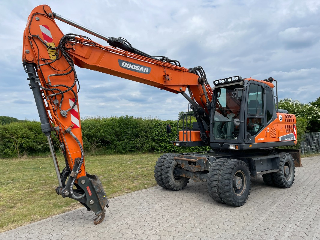Doosan DX170W-5 - 모바일 크레인 : 사진 1 Doosan DX170W-5 - 모바일 크레인 : 사진 1