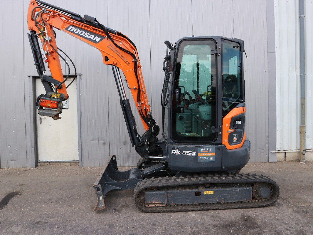 Doosan DX35Z-7 - 미니 굴삭기 : 사진 2 Doosan DX35Z-7 - 미니 굴삭기 : 사진 2