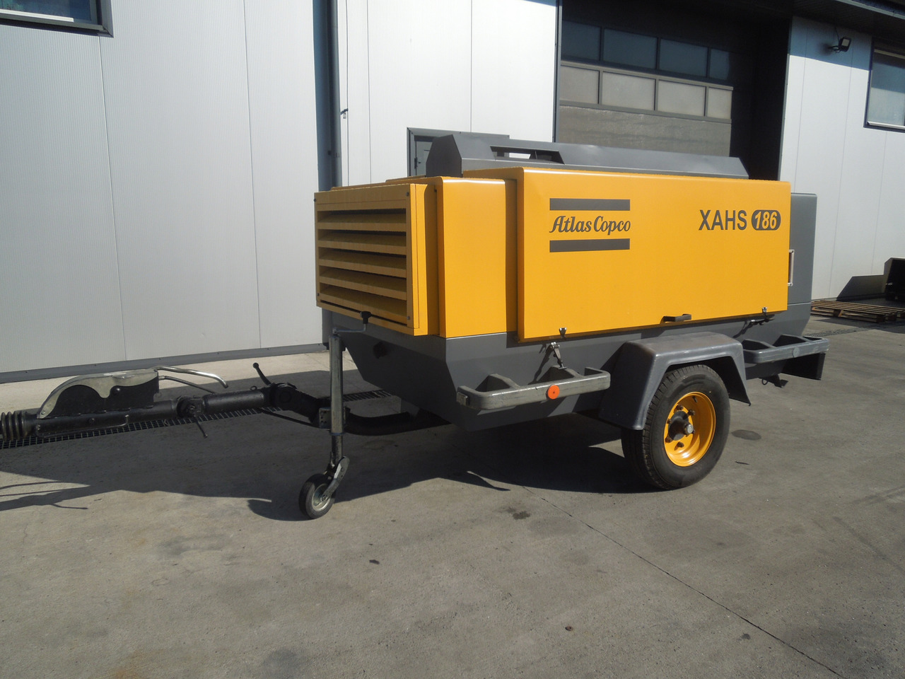 ATLAS COPCO XAHS186 - 공기 압축기 : 사진 1 ATLAS COPCO XAHS186 - 공기 압축기 : 사진 1
