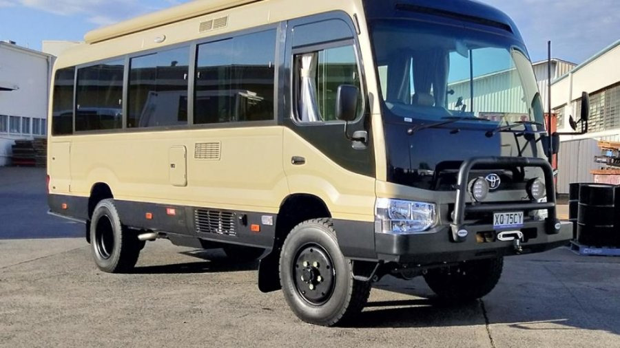 Toyota Coaster 23 SEATS 4x4 4.2L Diesel Manual - 교외 버스 : 사진 4 Toyota Coaster 23 SEATS 4x4 4.2L Diesel Manual - 교외 버스 : 사진 4
