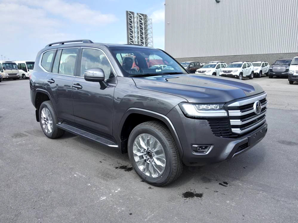 Toyota Land Cruiser 300 V6 VXR ZX 7 SEATERS / PLACES 3.5L Petrol Automatic AEOB - 차량 : 사진 3 Toyota Land Cruiser 300 V6 VXR ZX 7 SEATERS / PLACES 3.5L Petrol Automatic AEOB - 차량 : 사진 3