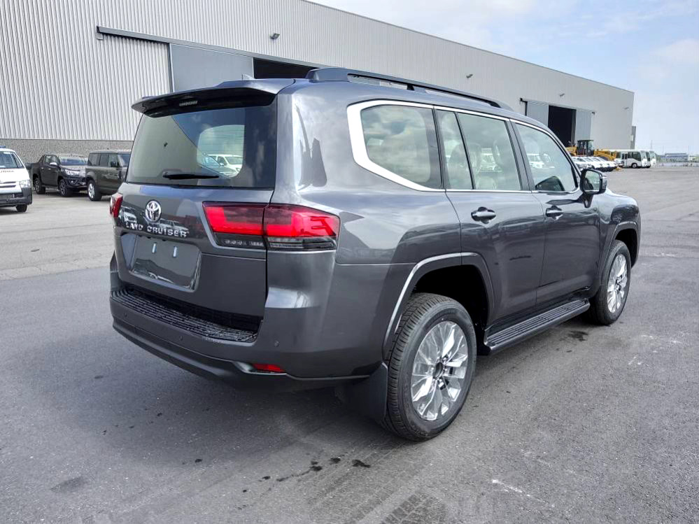 Toyota Land Cruiser 300 V6 VXR ZX 7 SEATERS / PLACES 3.5L Petrol Automatic AEOB - 차량 : 사진 5 Toyota Land Cruiser 300 V6 VXR ZX 7 SEATERS / PLACES 3.5L Petrol Automatic AEOB - 차량 : 사진 5