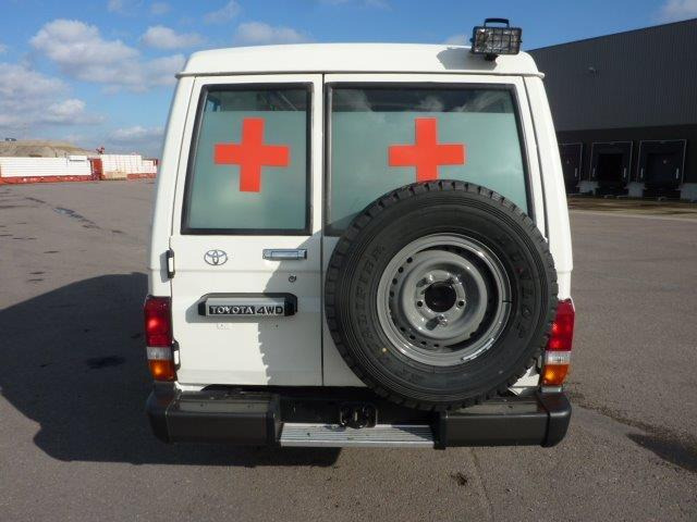 Toyota Land Cruiser 78 Metal top hzj 78 ambulance 4.2L Diesel Manual - 차량 : 사진 3 Toyota Land Cruiser 78 Metal top hzj 78 ambulance 4.2L Diesel Manual - 차량 : 사진 3