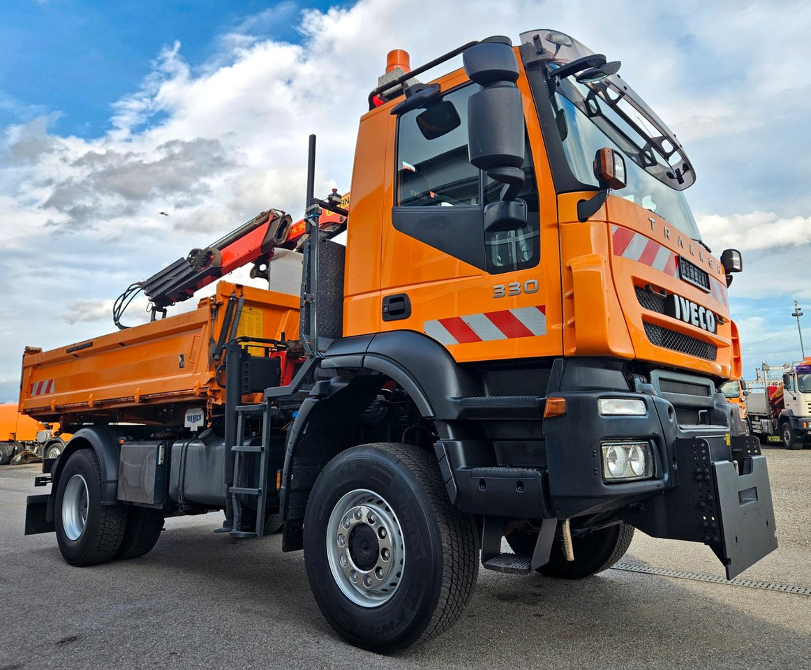 Iveco Trakker 190T33 4x4 Euro5 Kran Palfinger Funk - 덤프트럭, 크레인 트럭 : 사진 1 Iveco Trakker 190T33 4x4 Euro5 Kran Palfinger Funk - 덤프트럭, 크레인 트럭 : 사진 1