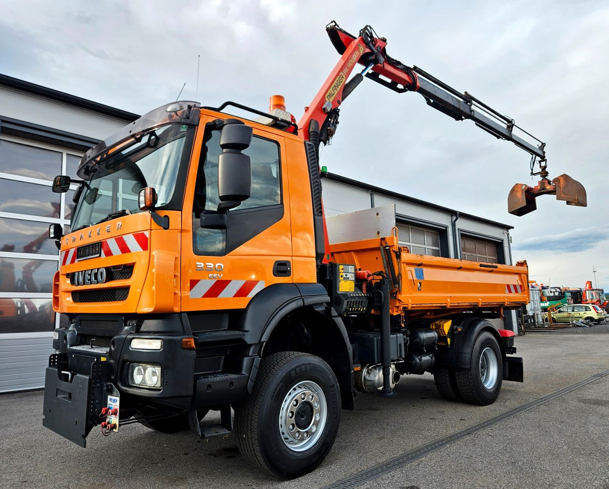 Iveco Trakker 190T33 4x4 Euro5 Kran Palfinger Funk - 덤프트럭, 크레인 트럭 : 사진 1 Iveco Trakker 190T33 4x4 Euro5 Kran Palfinger Funk - 덤프트럭, 크레인 트럭 : 사진 1