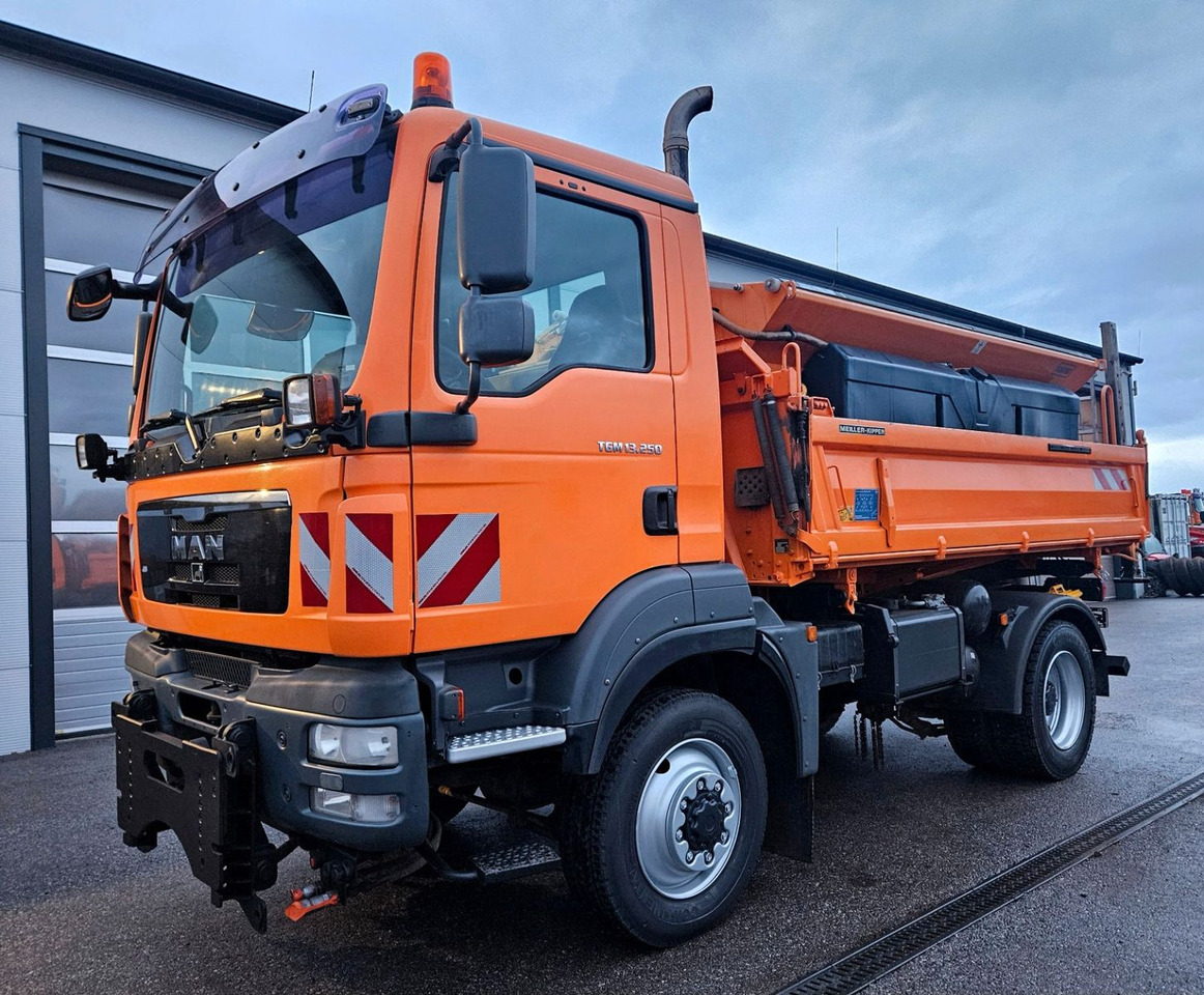 MAN TGM 13.250 4x4 Euro5 Winterdienst - 덤프트럭 : 사진 3 MAN TGM 13.250 4x4 Euro5 Winterdienst - 덤프트럭 : 사진 3