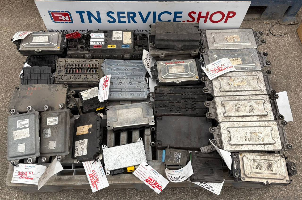 Centraline Volvo - 전기 설비 : 사진 1 Centraline Volvo - 전기 설비 : 사진 1