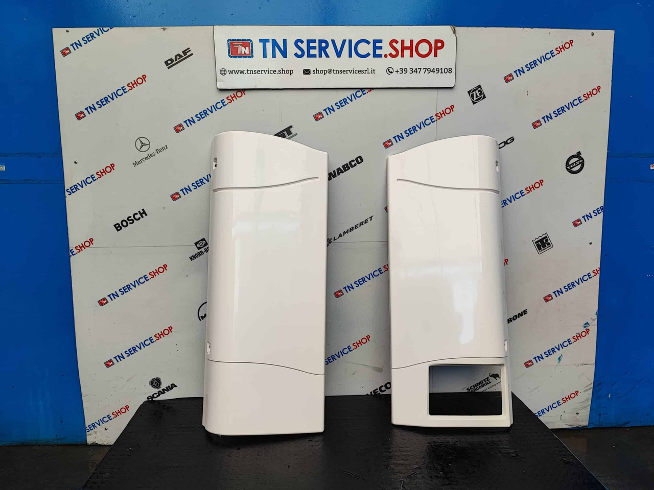 Porte motore frigo Carrier Vector 1550 nuove - 예비 부속 냉장고 유닛 용 : 사진 1 Porte motore frigo Carrier Vector 1550 nuove - 예비 부속 냉장고 유닛 용 : 사진 1