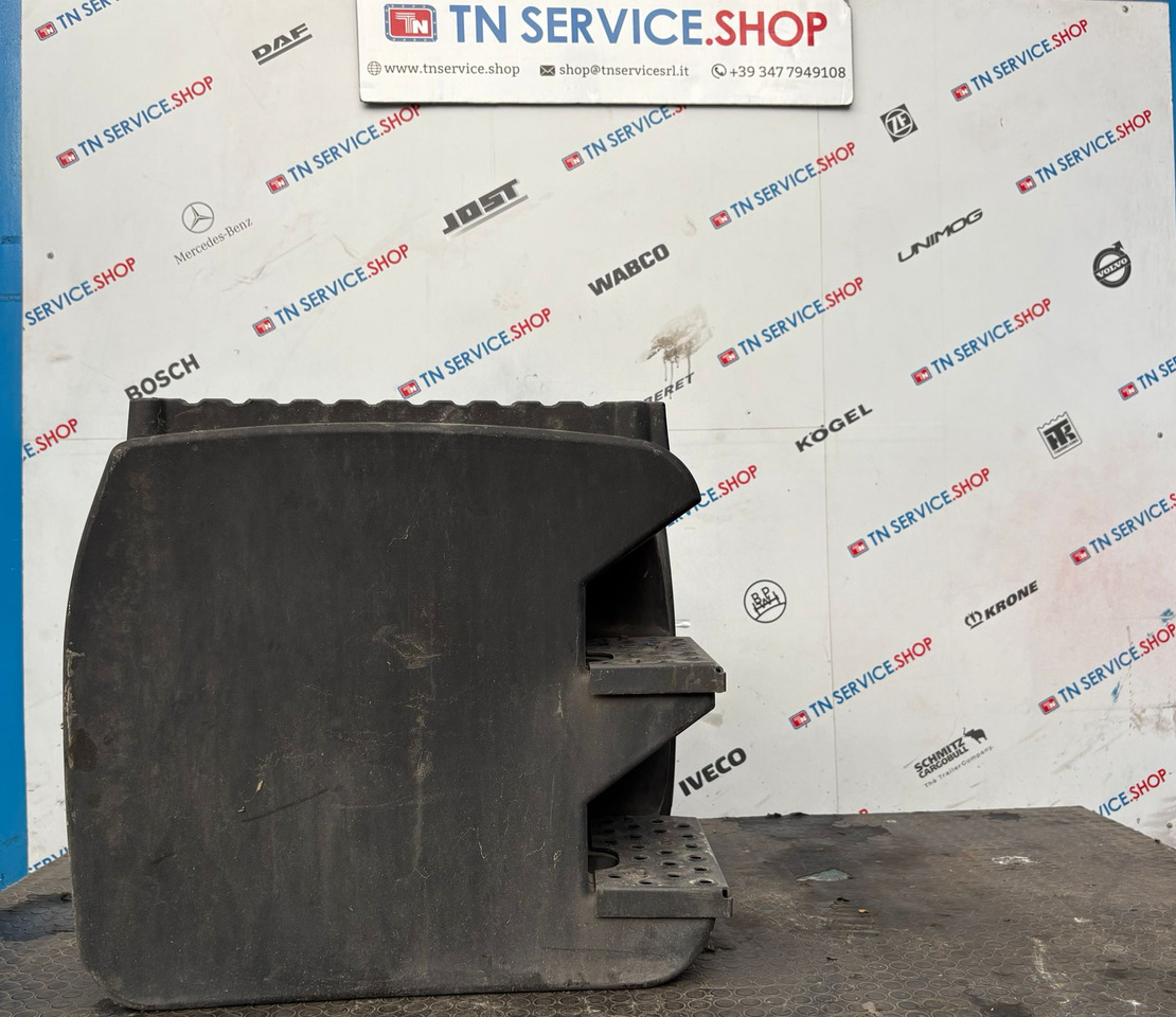 Serbatoio Adblue Iveco - 요소수 탱크 트럭 용 : 사진 1 Serbatoio Adblue Iveco - 요소수 탱크 트럭 용 : 사진 1