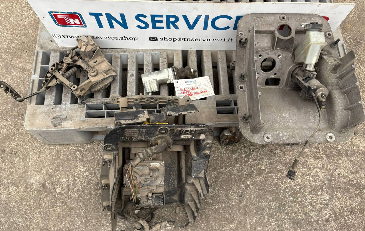Supporto pedale Frizione IVECO - 페달 트럭 용 : 사진 1 Supporto pedale Frizione IVECO - 페달 트럭 용 : 사진 1