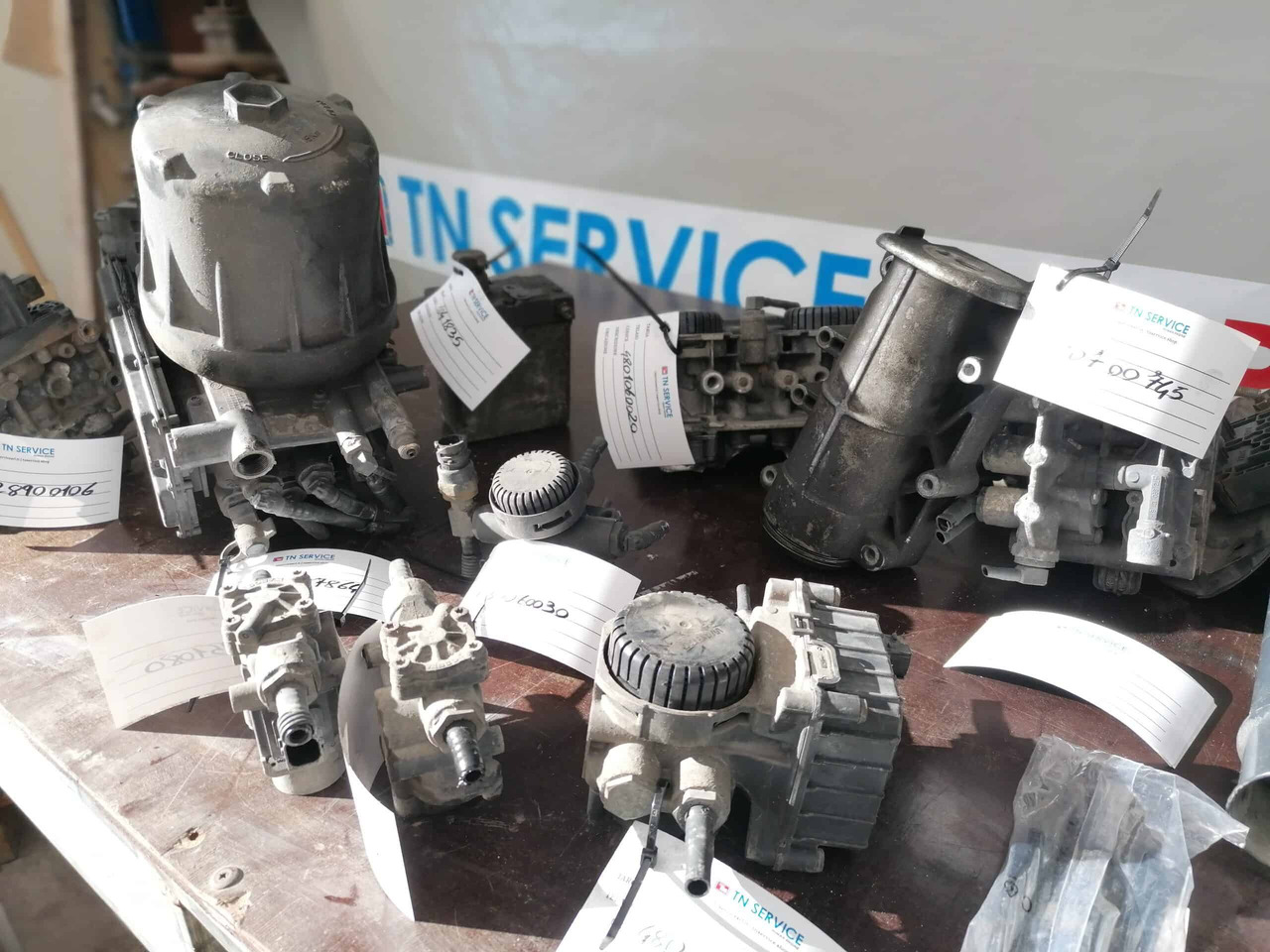 Valvole Pneumatiche - 브레이크 밸브 트럭 용 : 사진 2 Valvole Pneumatiche - 브레이크 밸브 트럭 용 : 사진 2