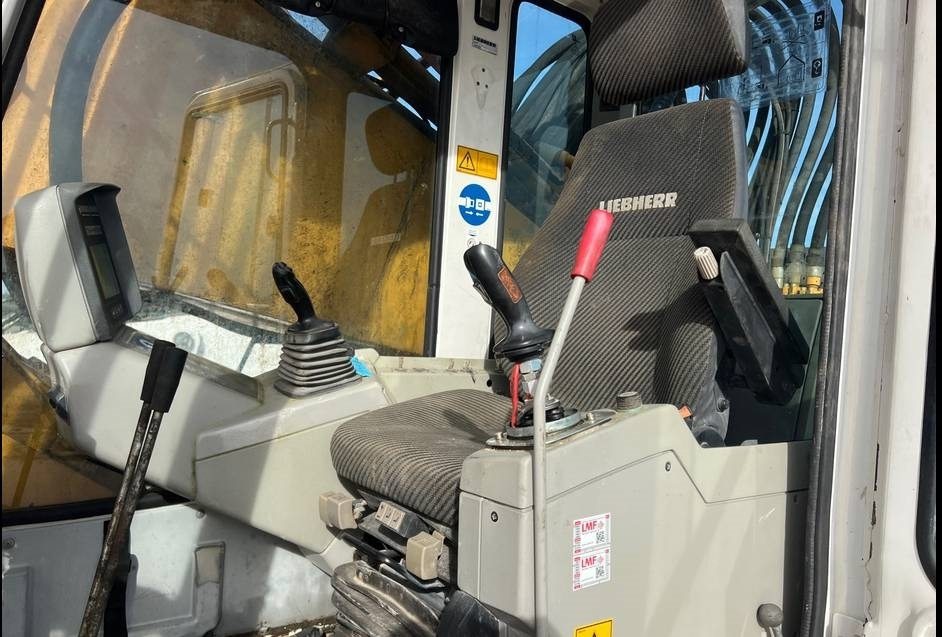 Liebherr R 954 B HD Litronic Demolition Excavator - 크롤러 굴삭기 : 사진 5 Liebherr R 954 B HD Litronic Demolition Excavator - 크롤러 굴삭기 : 사진 5