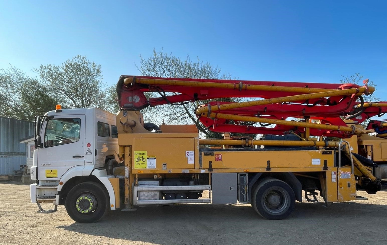 PUTZMEISTER 24M 11H - 콘크리트 펌프 트럭 : 사진 2 PUTZMEISTER 24M 11H - 콘크리트 펌프 트럭 : 사진 2