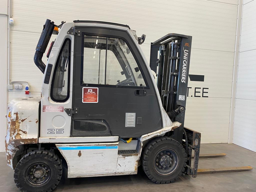 Unicarriers Y1D2A25Q - 디젤 지게차 : 사진 4 Unicarriers Y1D2A25Q - 디젤 지게차 : 사진 4
