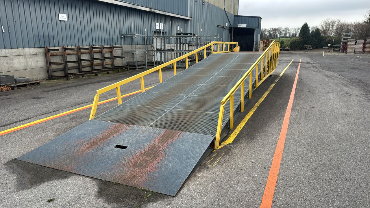 Jost B0203 12,5t - 로딩 램프 : 사진 2 Jost B0203 12,5t - 로딩 램프 : 사진 2