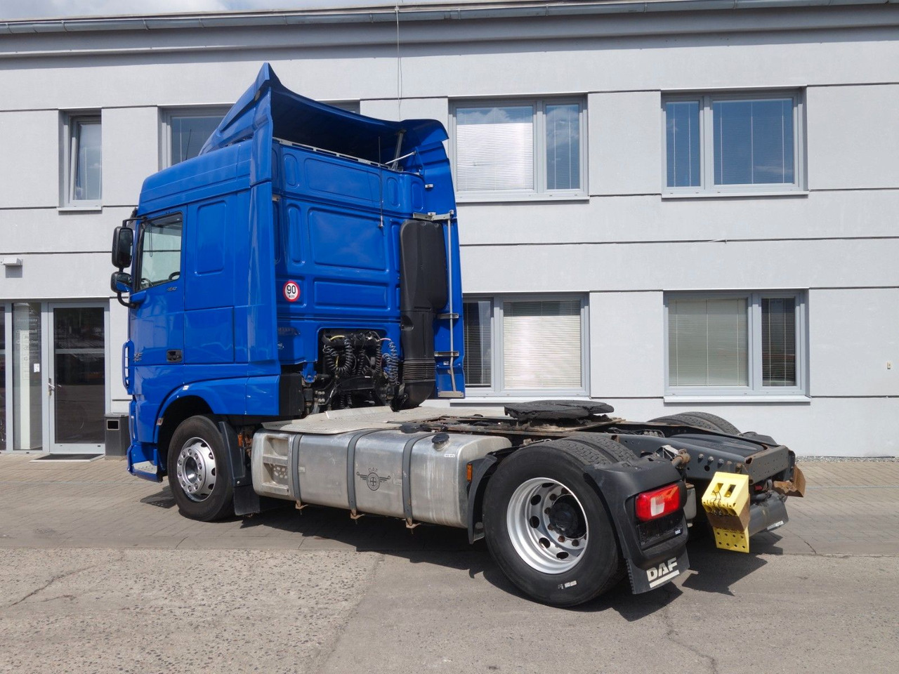 DAF XF 460 SC Standard, Standklima, 3 Stk. - 트랙터 유닛 : 사진 4 DAF XF 460 SC Standard, Standklima, 3 Stk. - 트랙터 유닛 : 사진 4