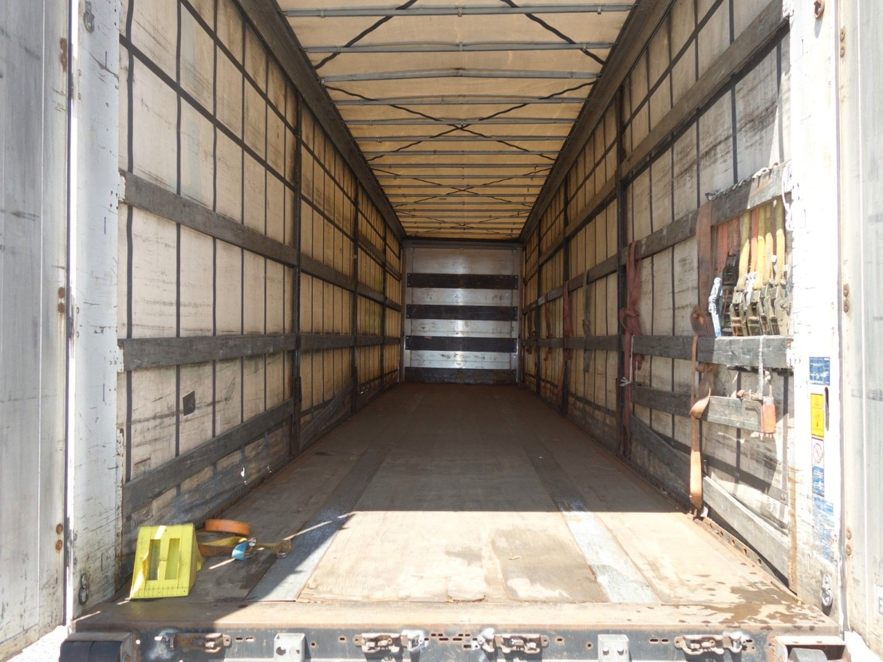 Kögel SN24 MEGA, Liftachse, SAF Achsen, XL Code - 커튼사이더 세미 트레일러 : 사진 5 Kögel SN24 MEGA, Liftachse, SAF Achsen, XL Code - 커튼사이더 세미 트레일러 : 사진 5