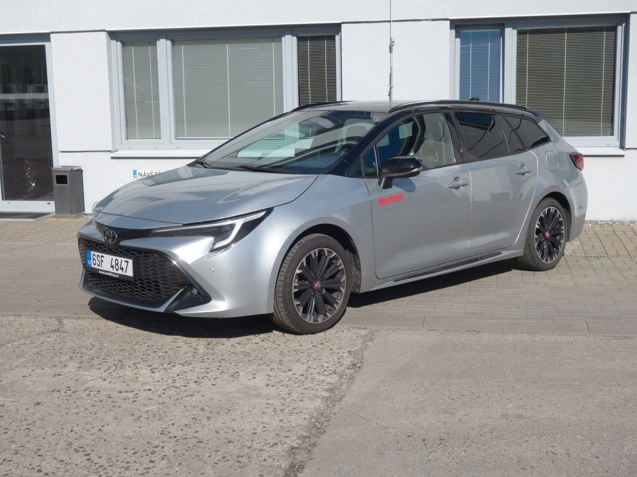 Toyota Corolla Touring 2,0 Hybrid GR Sport - 스테이션 왜건 : 사진 1 Toyota Corolla Touring 2,0 Hybrid GR Sport - 스테이션 왜건 : 사진 1