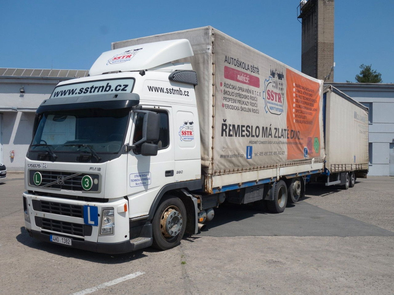 Volvo FM 380 6x2 + Panav Anhänger - 커튼사이더 트럭 : 사진 1 Volvo FM 380 6x2 + Panav Anhänger - 커튼사이더 트럭 : 사진 1