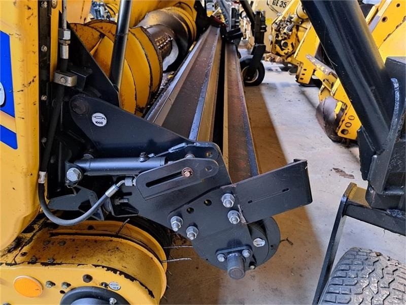 New Holland 283 Header - 건초 및 목초 장비 : 사진 4 New Holland 283 Header - 건초 및 목초 장비 : 사진 4