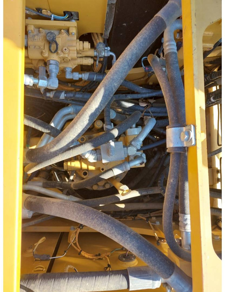 크롤러 굴삭기 CAT 320EL : 사진 11