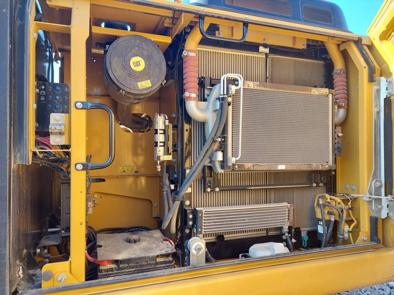 크롤러 굴삭기 CAT 320EL : 사진 8