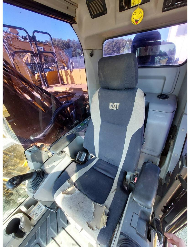 크롤러 굴삭기 CAT 320EL : 사진 14