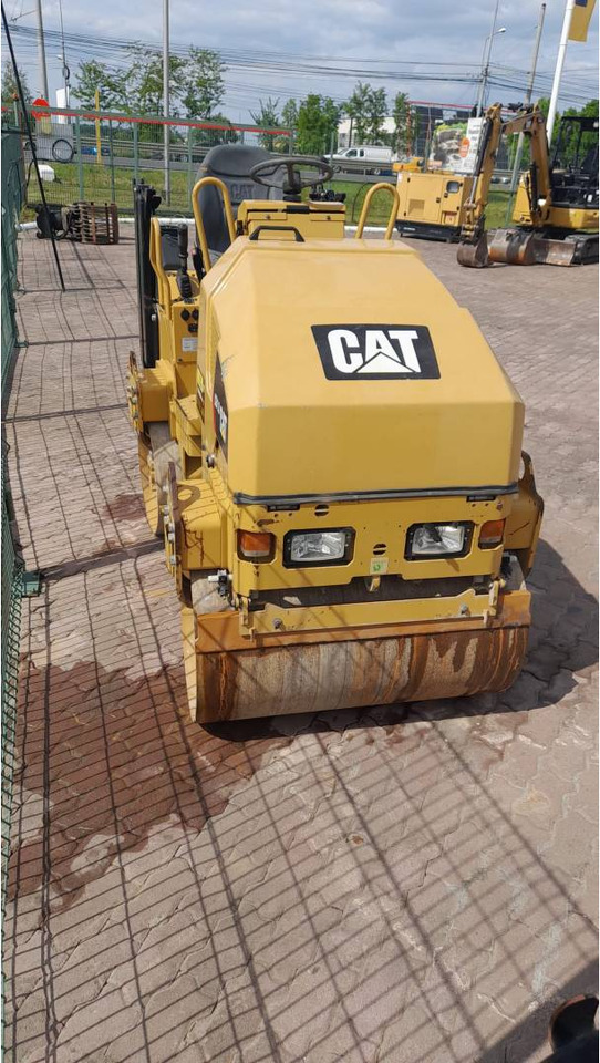 CAT CB 1.8 - 롤러 : 사진 2 CAT CB 1.8 - 롤러 : 사진 2
