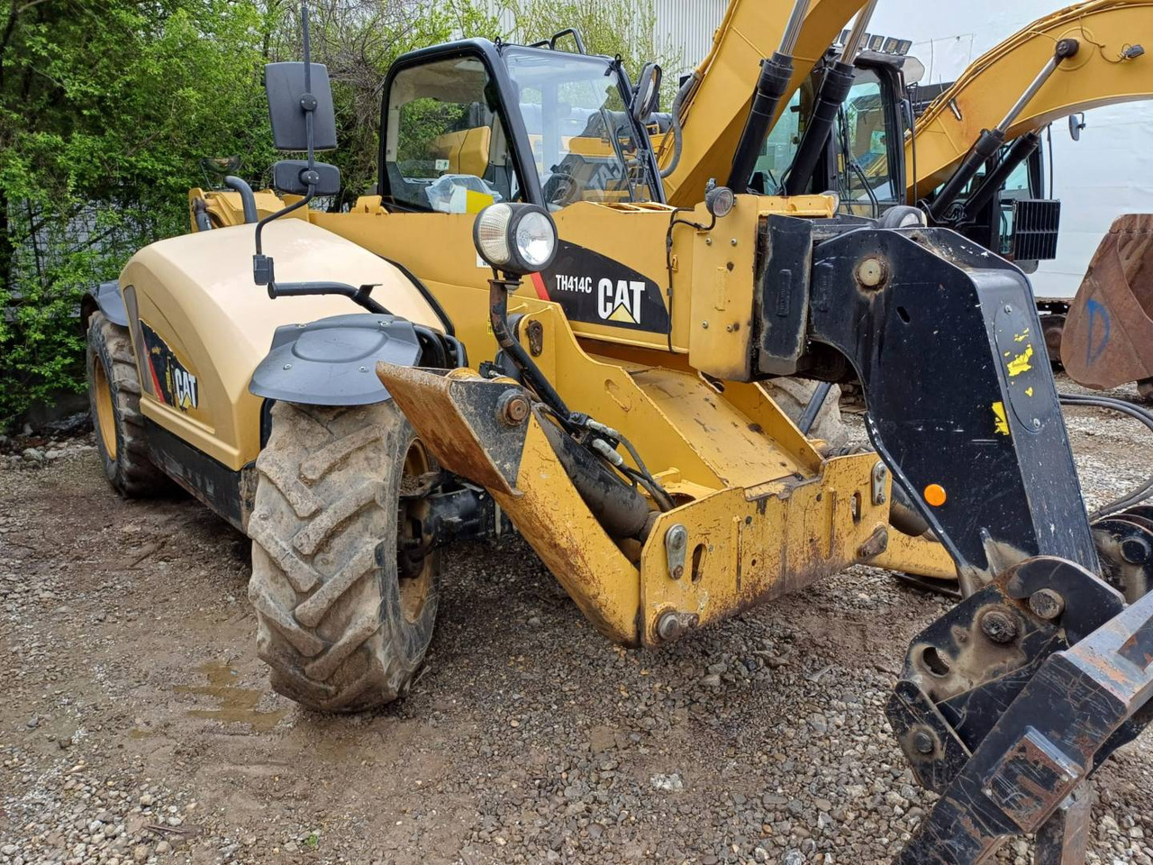 CAT TH414C - 텔레스코픽 핸들러 : 사진 2 CAT TH414C - 텔레스코픽 핸들러 : 사진 2