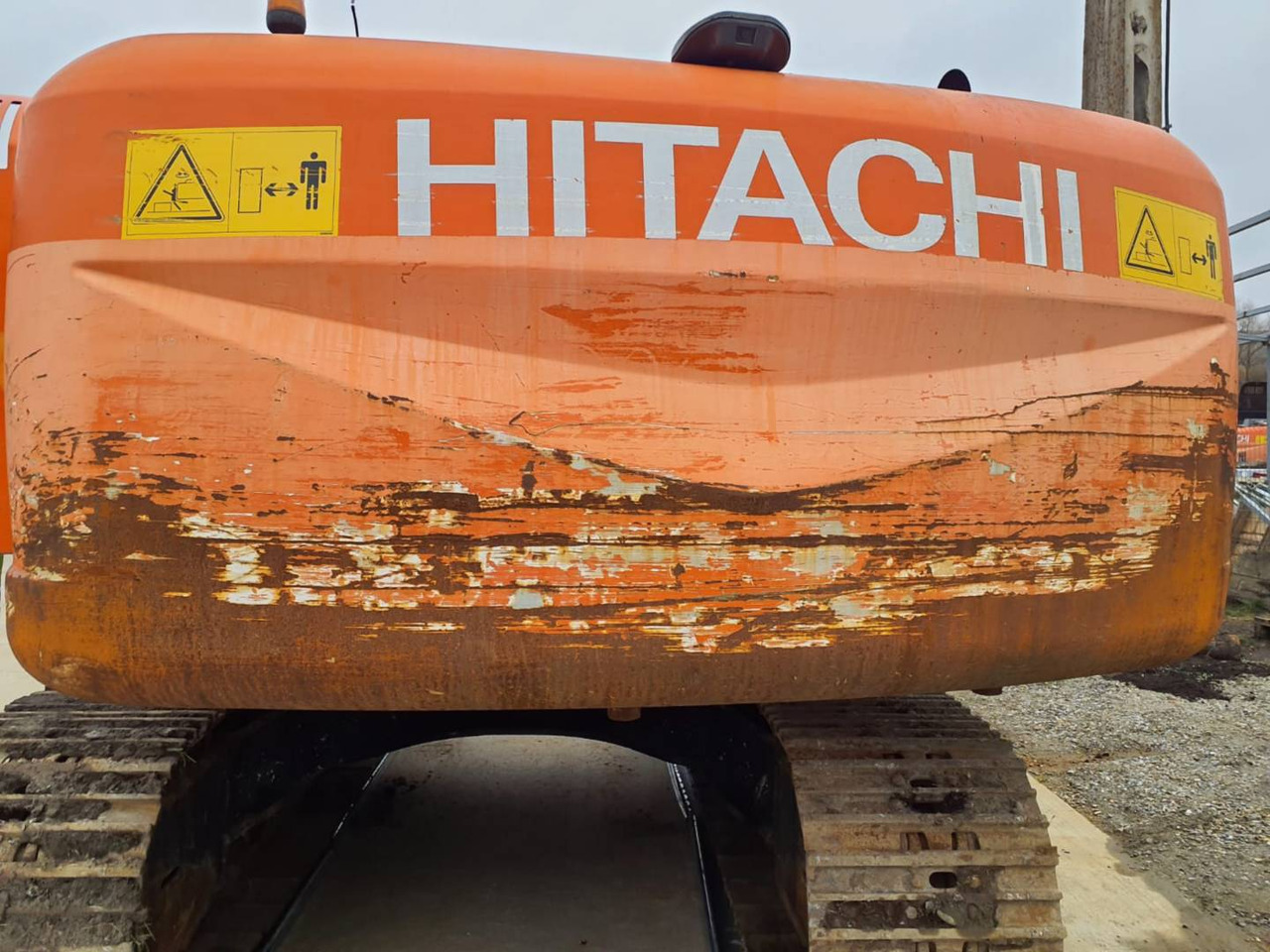 HITACHI ZX2400N-3 - 크롤러 굴삭기 : 사진 4 HITACHI ZX2400N-3 - 크롤러 굴삭기 : 사진 4
