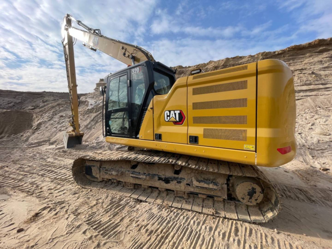 CAT 320 - 크롤러 굴삭기 : 사진 4 CAT 320 - 크롤러 굴삭기 : 사진 4