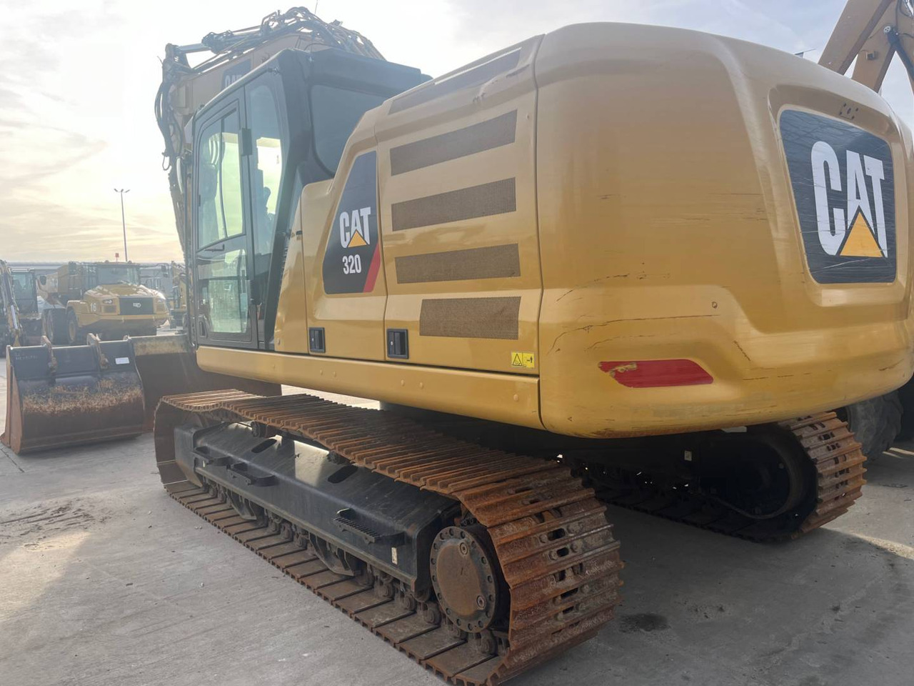 CAT 320 - 크롤러 굴삭기 : 사진 4 CAT 320 - 크롤러 굴삭기 : 사진 4