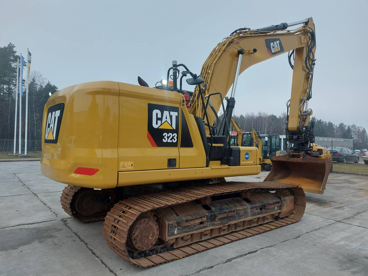 CAT 323 - 크롤러 굴삭기 : 사진 3 CAT 323 - 크롤러 굴삭기 : 사진 3