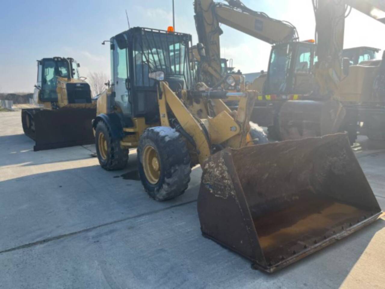 CAT 908M - 휠 로더 : 사진 2 CAT 908M - 휠 로더 : 사진 2