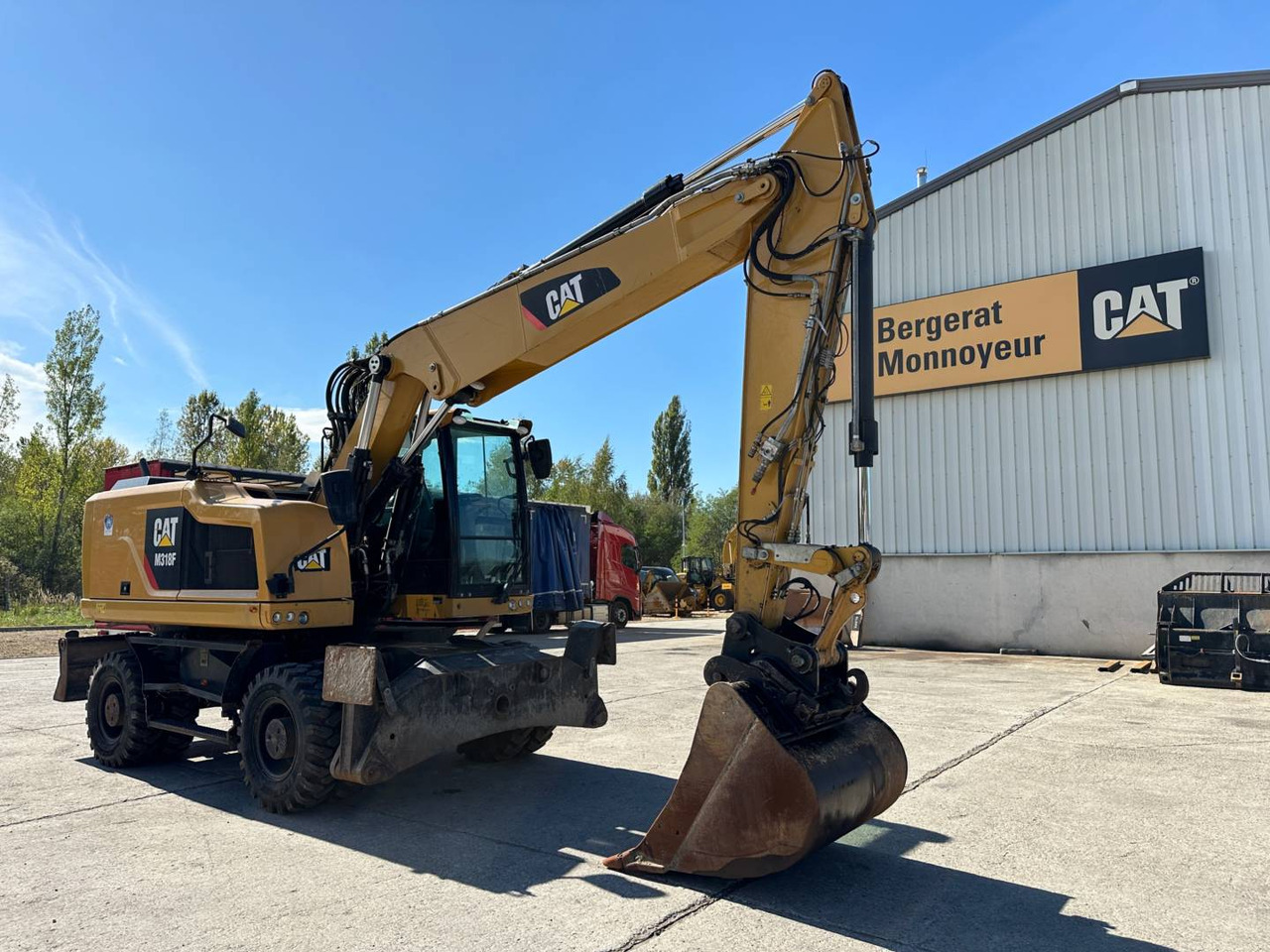 CAT M318F - 휠 로더 : 사진 2 CAT M318F - 휠 로더 : 사진 2