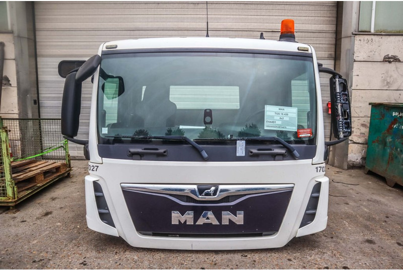 MAN F99L17 TGS EURO6 81.60000-7909 - 운전실 및 내부 트럭 용 : 사진 1 MAN F99L17 TGS EURO6 81.60000-7909 - 운전실 및 내부 트럭 용 : 사진 1