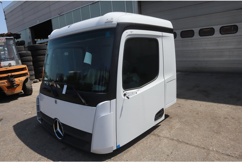 Mercedes-Benz AROCS M-CAB CLASSICSPACE 2.3M - 운전실 및 내부 트럭 용 : 사진 2 Mercedes-Benz AROCS M-CAB CLASSICSPACE 2.3M - 운전실 및 내부 트럭 용 : 사진 2