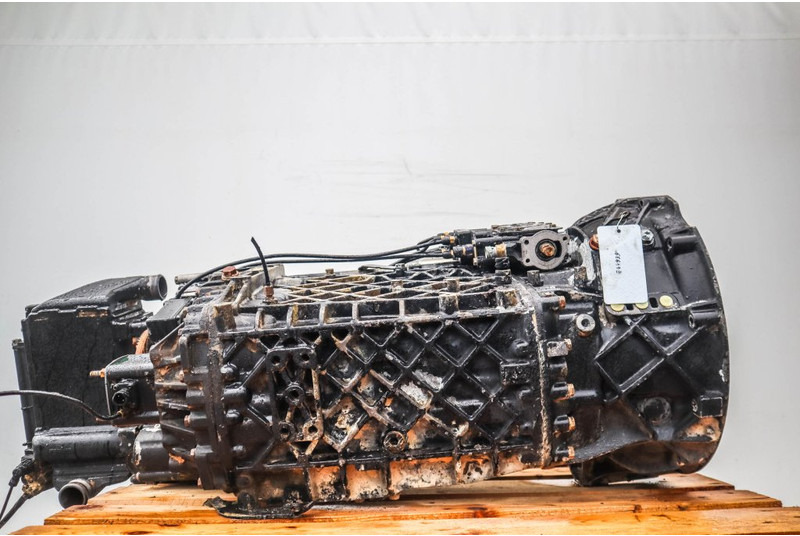 ZF 16S2221TO+INT 81.32003-6675 - 기어박스 트럭 용 : 사진 1 ZF 16S2221TO+INT 81.32003-6675 - 기어박스 트럭 용 : 사진 1