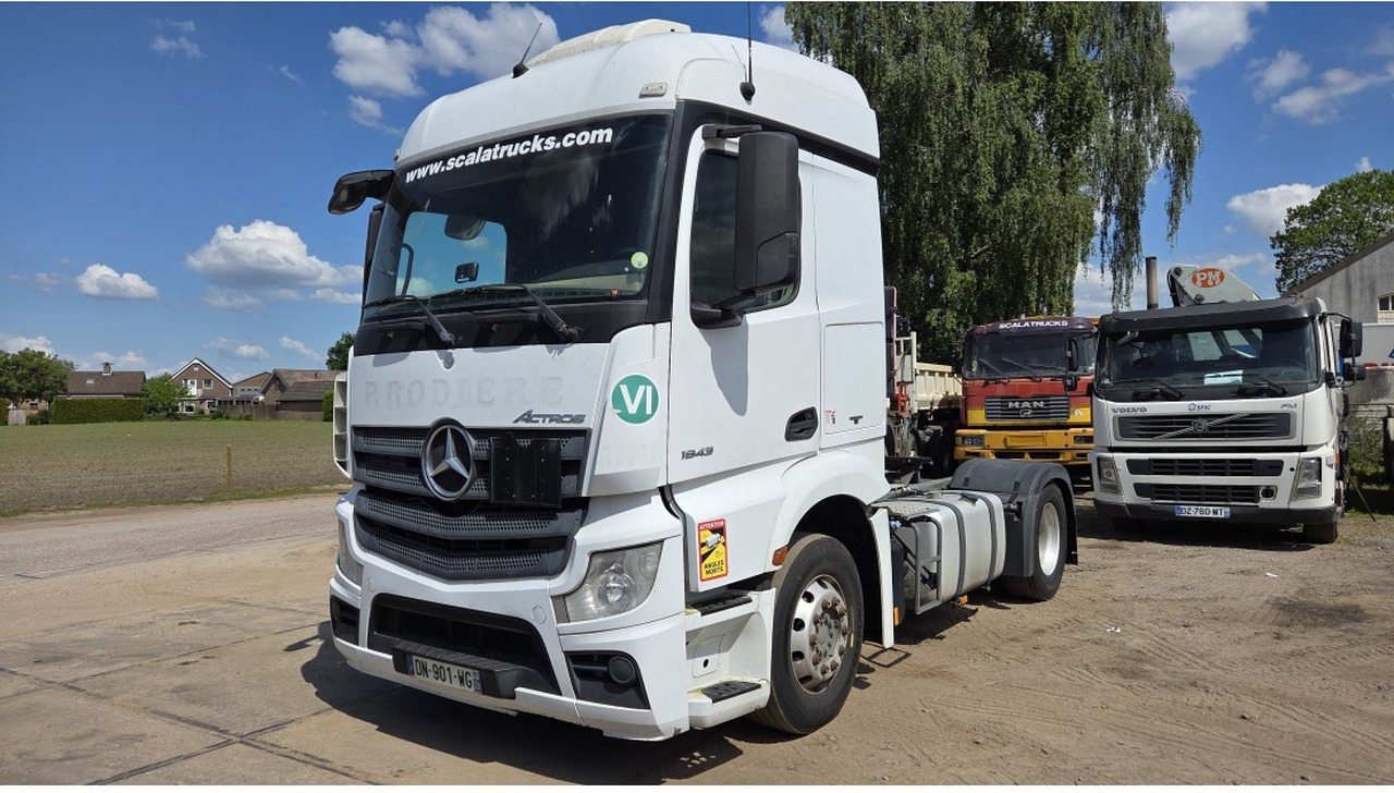 Mercedes Actros 1843 4X2 StreamSpace Retarder Parking Air conditioning PTO - 트랙터 유닛 : 사진 1 Mercedes Actros 1843 4X2 StreamSpace Retarder Parking Air conditioning PTO - 트랙터 유닛 : 사진 1