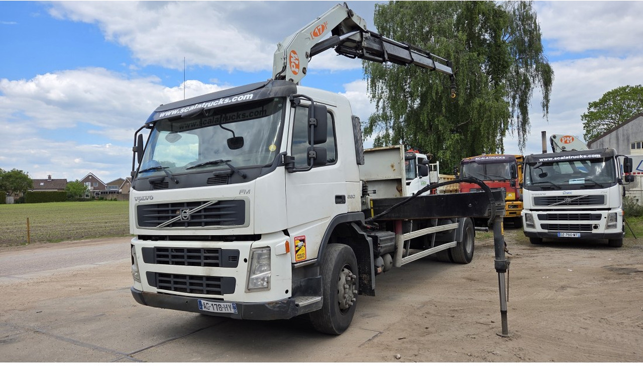 VOLVO FM 330 FLATBED 4X2 PM 17 LC 17 TON - 드롭사이드/ 플랫베드 트럭, 크레인 트럭 : 사진 1 VOLVO FM 330 FLATBED 4X2 PM 17 LC 17 TON - 드롭사이드/ 플랫베드 트럭, 크레인 트럭 : 사진 1